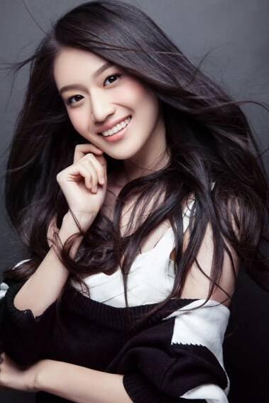 中戏最美校花郑水晶 毕业首秀《如懿传》