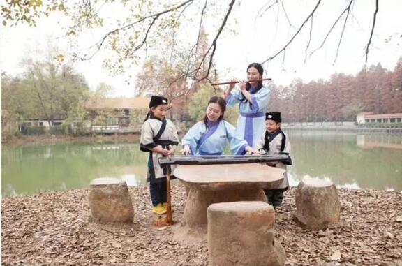 ͯѧ�����󣺸��¿Ƽ��ı��䣬��Ҫ�����黭����ů