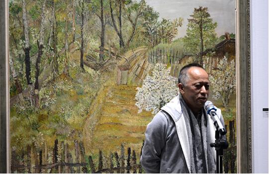 ¶�㻨��������ͻ�չ�ڱ�����������������ʢ��Ļ