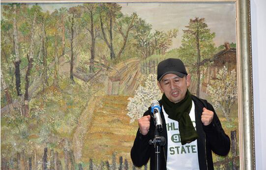 ¶�㻨��������ͻ�չ�ڱ�����������������ʢ��Ļ