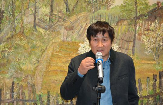 ¶�㻨��������ͻ�չ�ڱ�����������������ʢ��Ļ