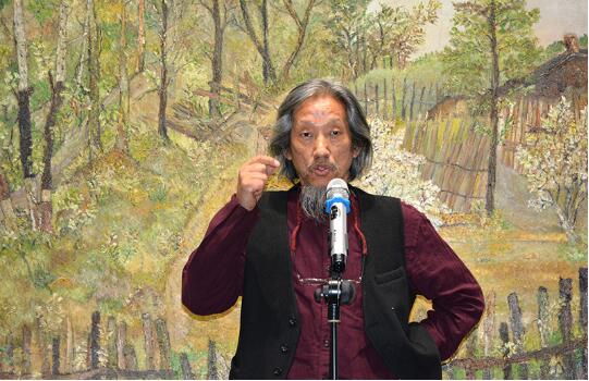 ¶�㻨��������ͻ�չ�ڱ�����������������ʢ��Ļ