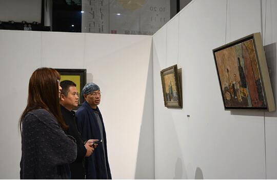 ¶�㻨��������ͻ�չ�ڱ�����������������ʢ��Ļ